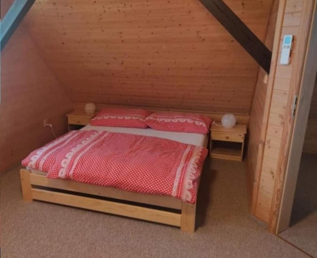 Apartmanova Chata Secanda S Bazenem, U Secske Prehrady المظهر الخارجي الصورة